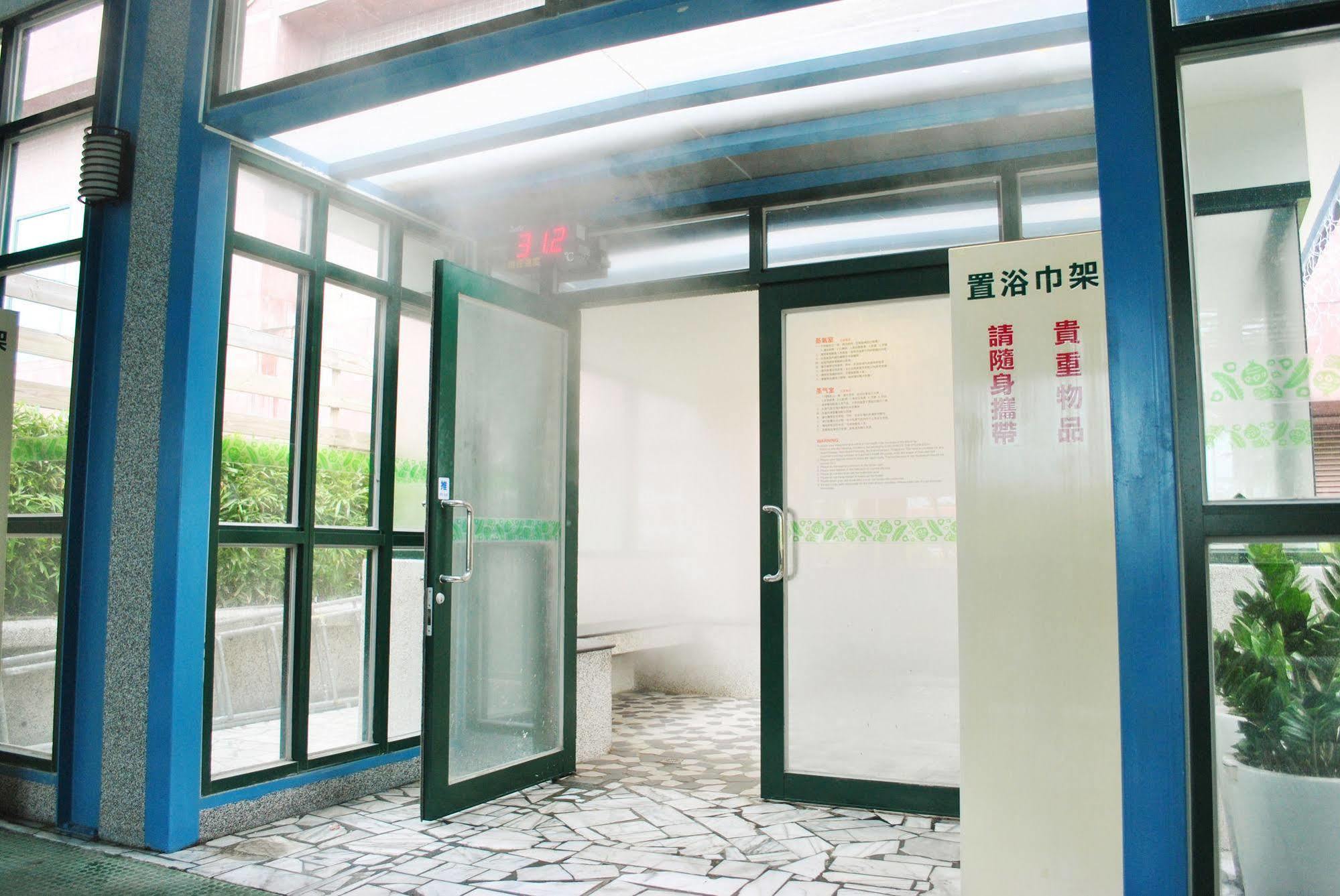 Formosan Naruwan Hotel Taitung Екстериор снимка Entrance to the library